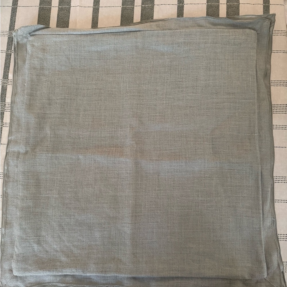 Pottery barn 20x20inch light blue tonal linen flange pillow cover. - Picture 3 of 5